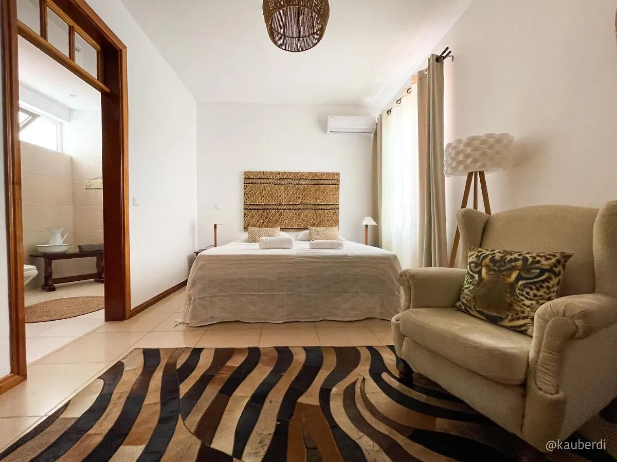 Salav Guesthouse Praia