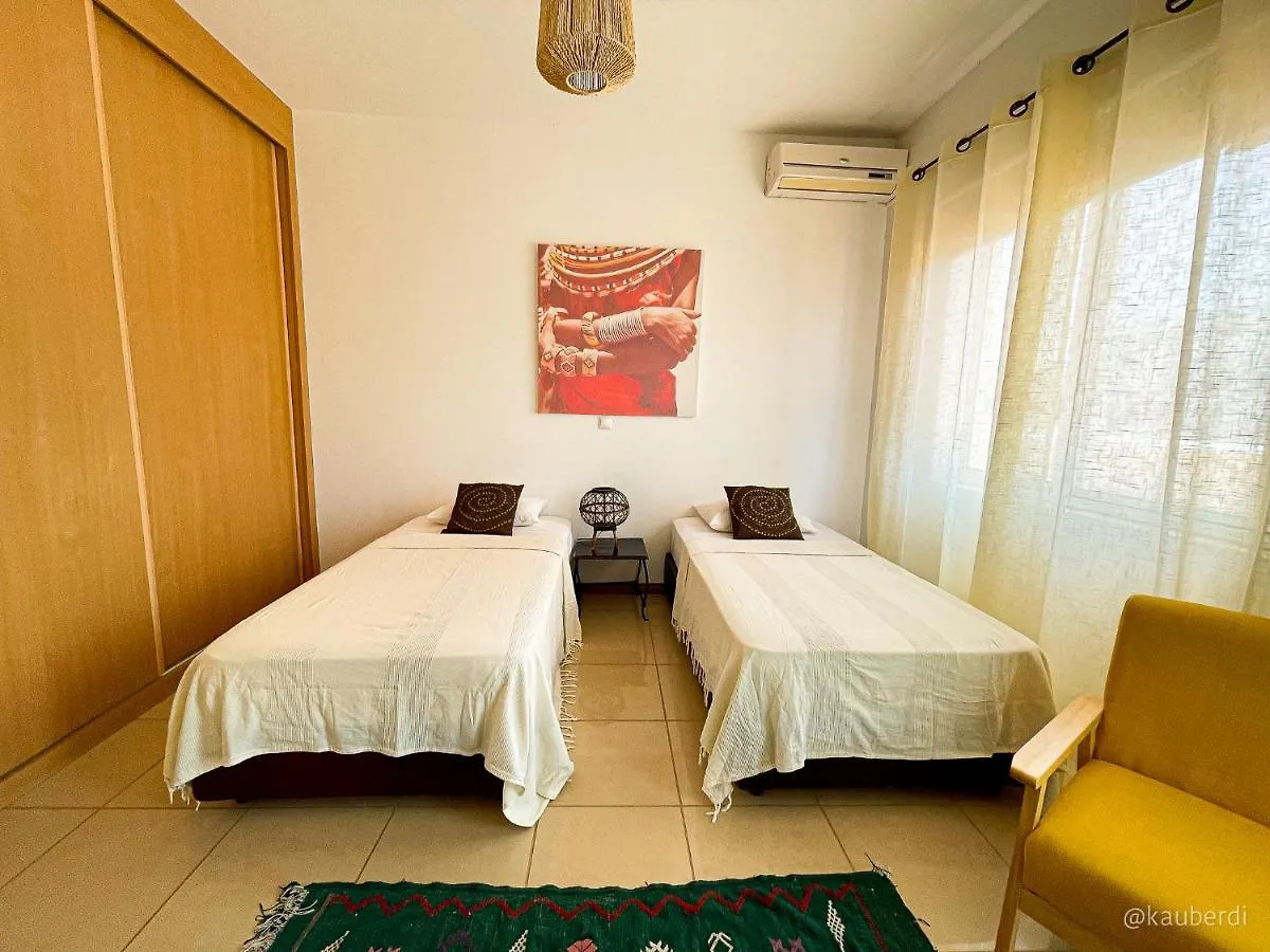 Salav Guesthouse Praia 3*,