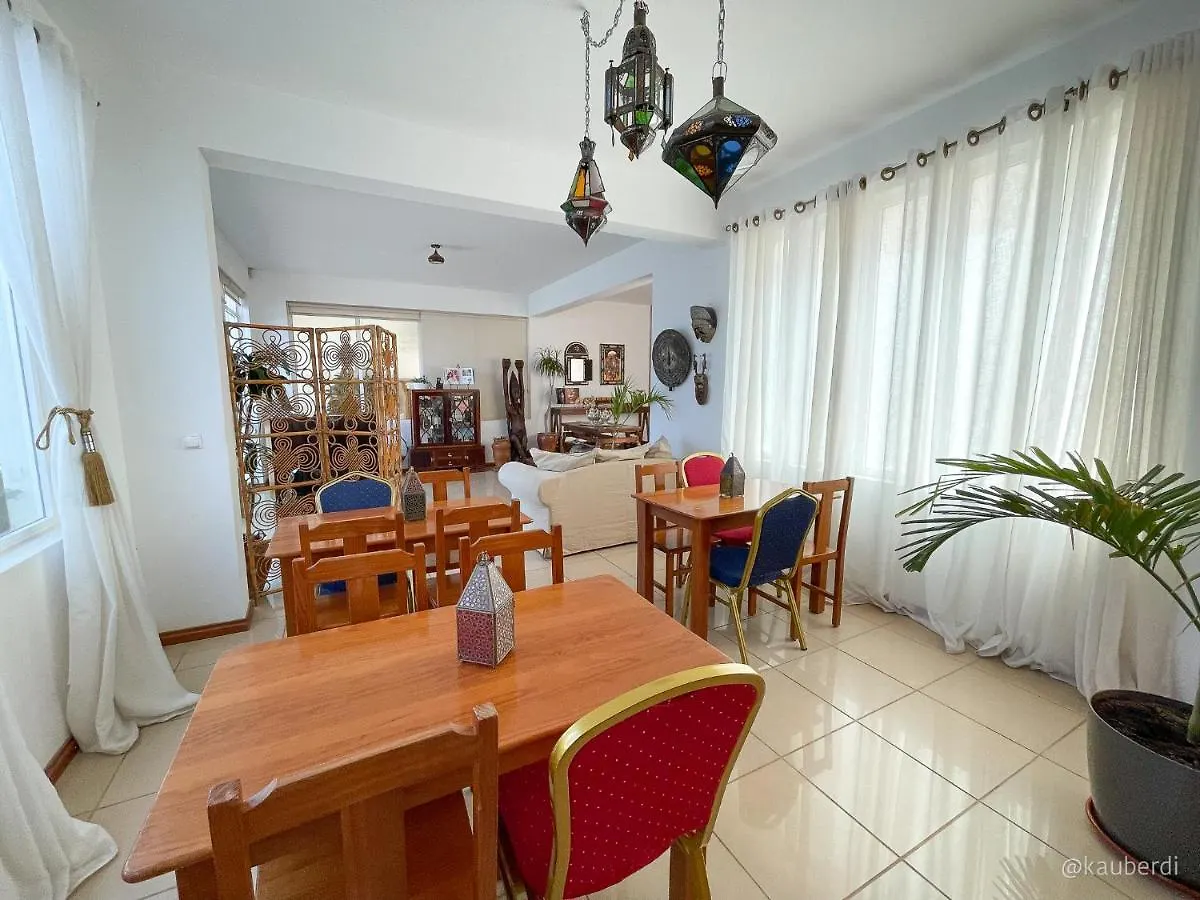 Salav Guesthouse Praia 3*,